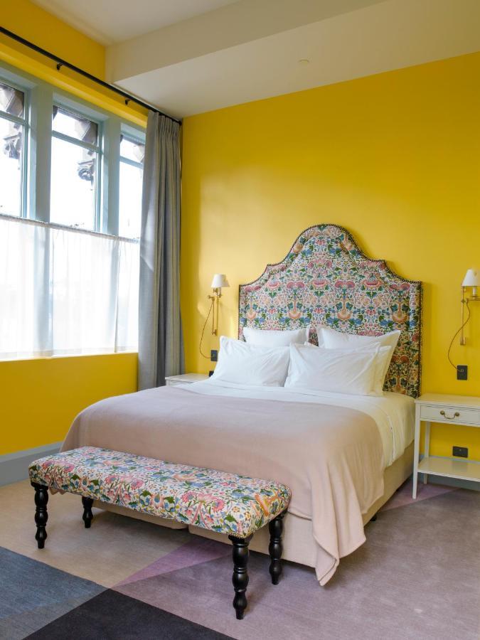 The Observatory Hotel 크라이스트처치 외부 사진 A bedroom at the hotel