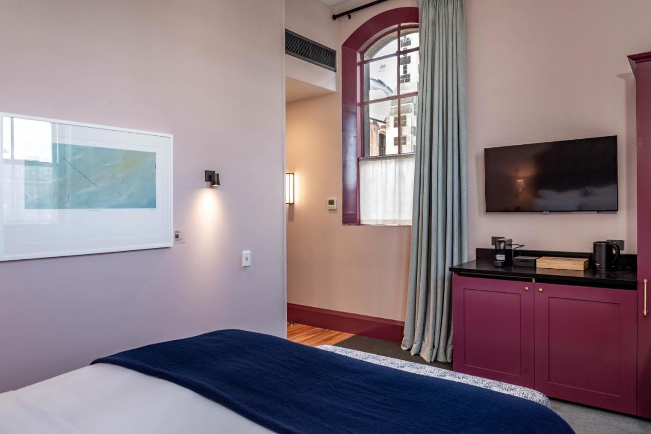 The Observatory Hotel 크라이스트처치 외부 사진 A room at the hotel